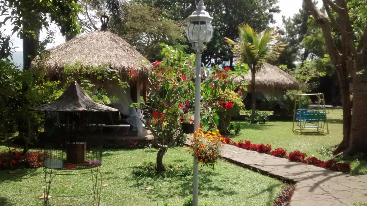 La Oma Hotel Lembang Exterior foto